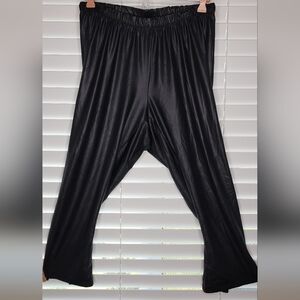 Torrid Plus Size Vinyl Capri Leggings